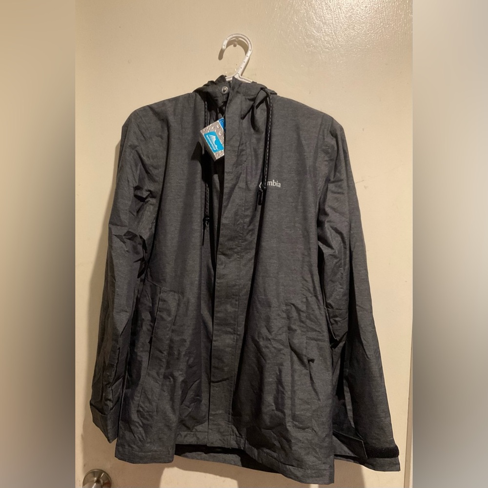 Columbia Men’s Waterproof Lightweight Jacket in Black Heather Size M + free gift